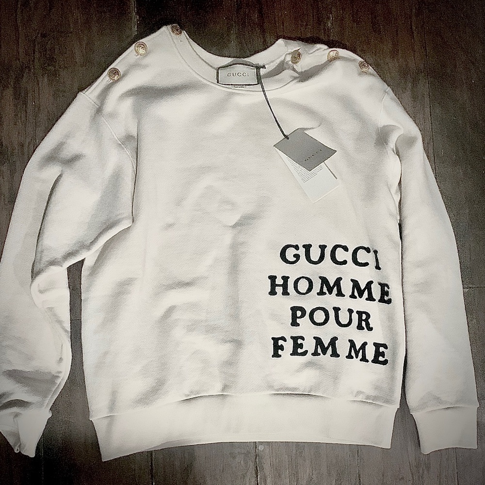 Size Small Authentic Gucci sweatshirt, new w tags., retails $1500!